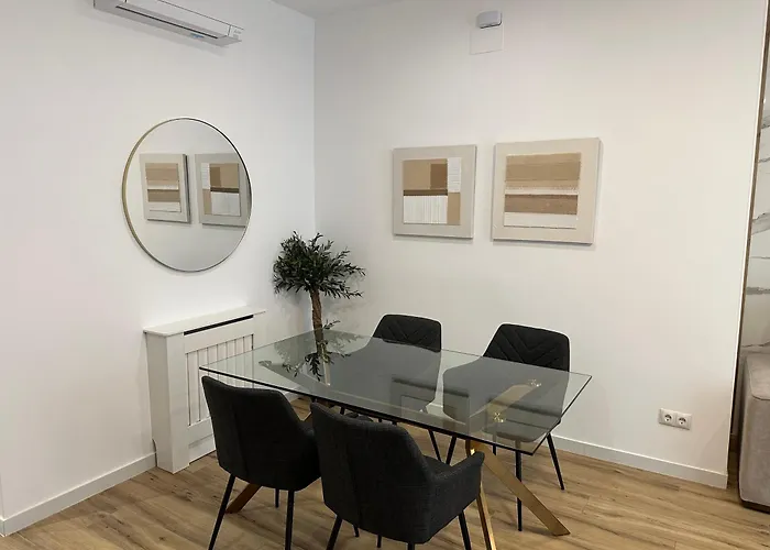 Valdeolivas Apartment